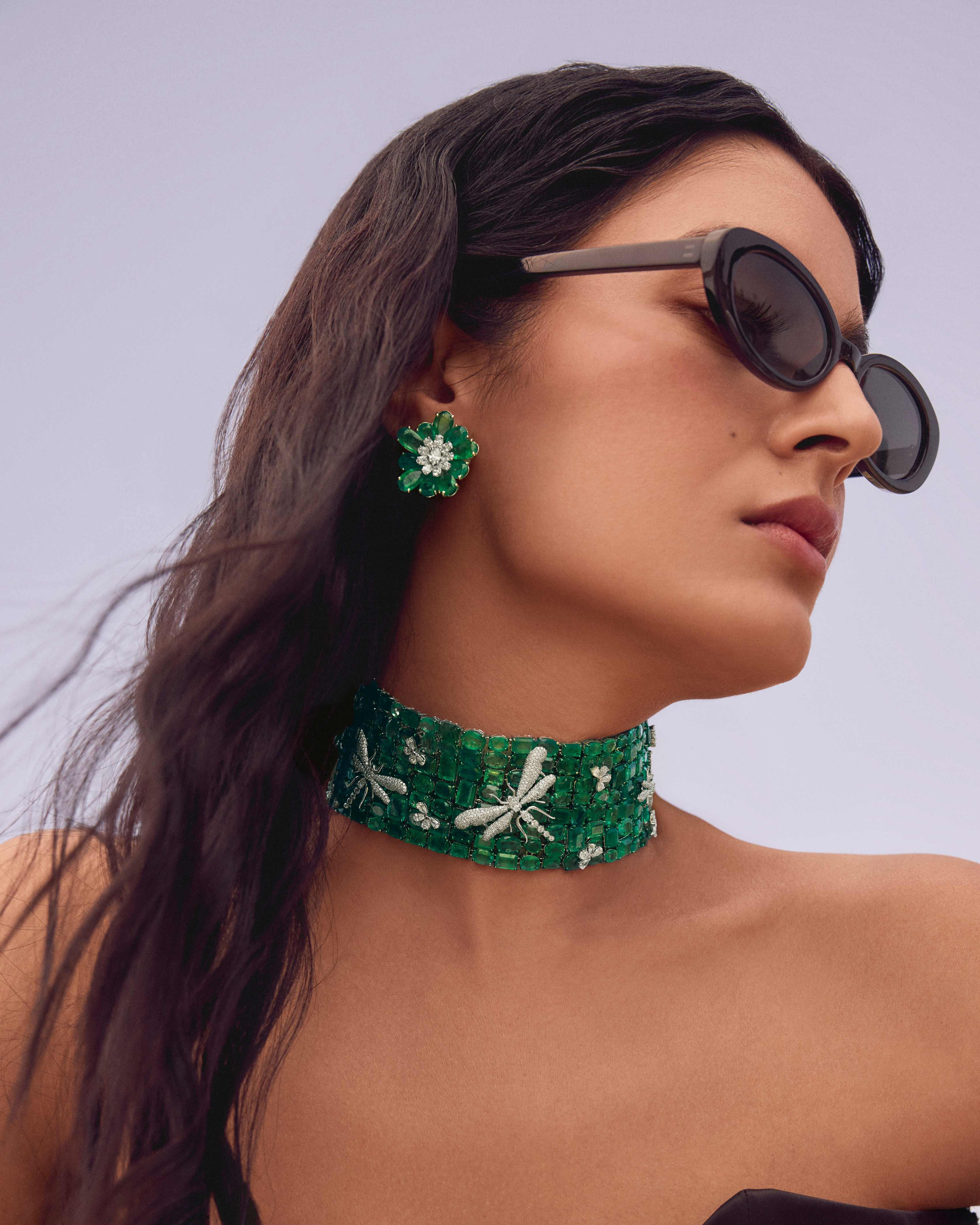 Emerald Daisy Earrings - Image 3