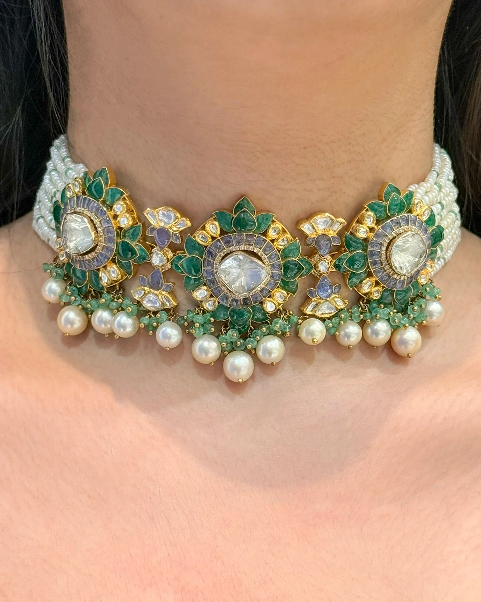 Emerald Gardenia Choker - Image 4