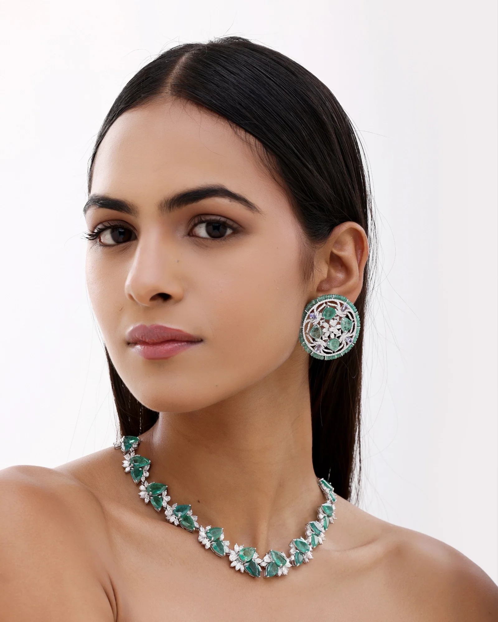 Emerald Snowflakes Earrings - Image 4