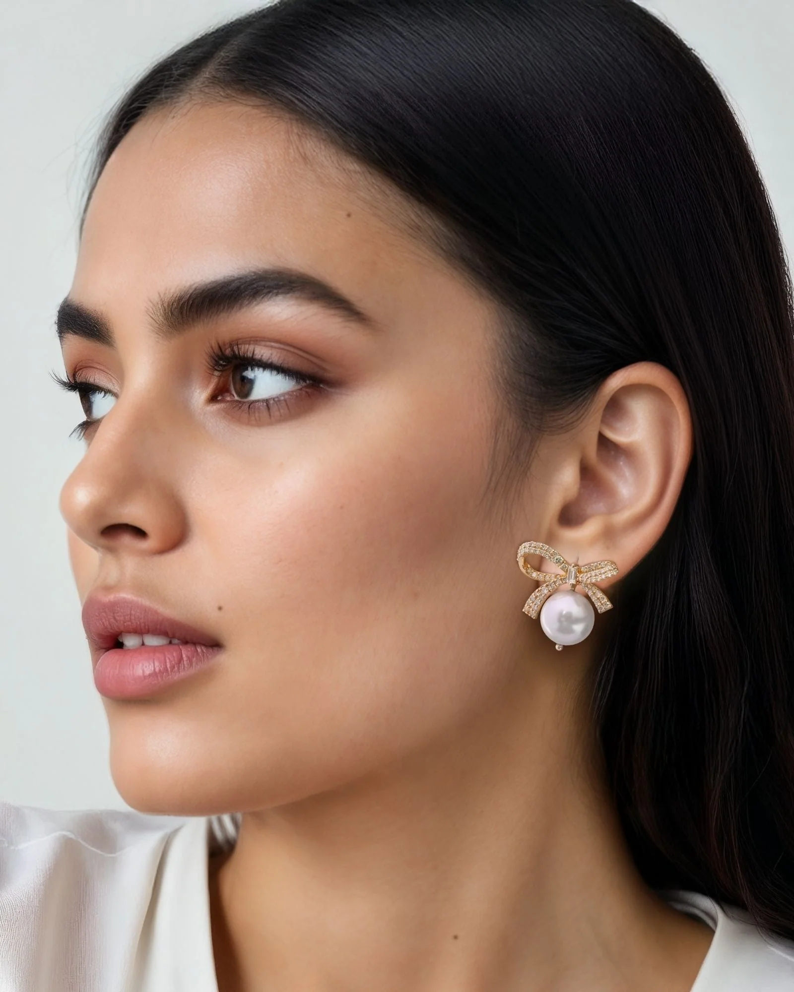 Knotty Pearl Earrings - Image 2