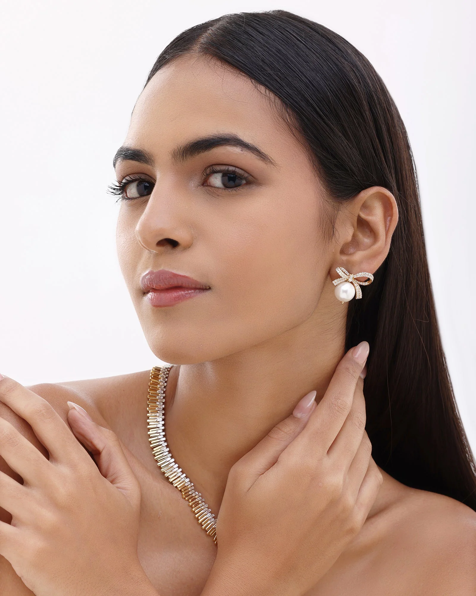 Knotty Pearl Earrings - Image 4