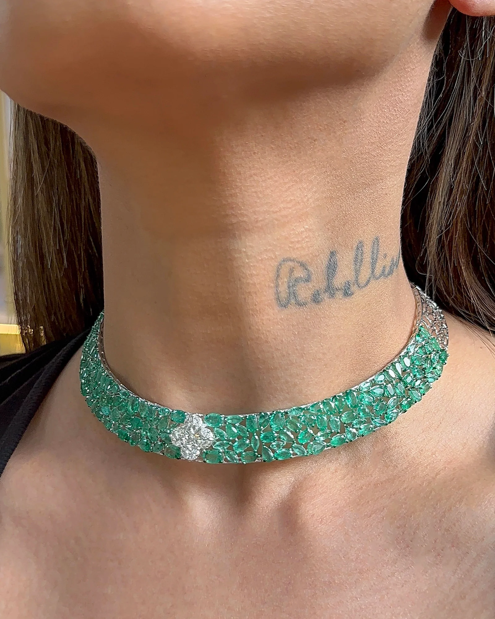 Lily luck Emerald Choker - Image 3