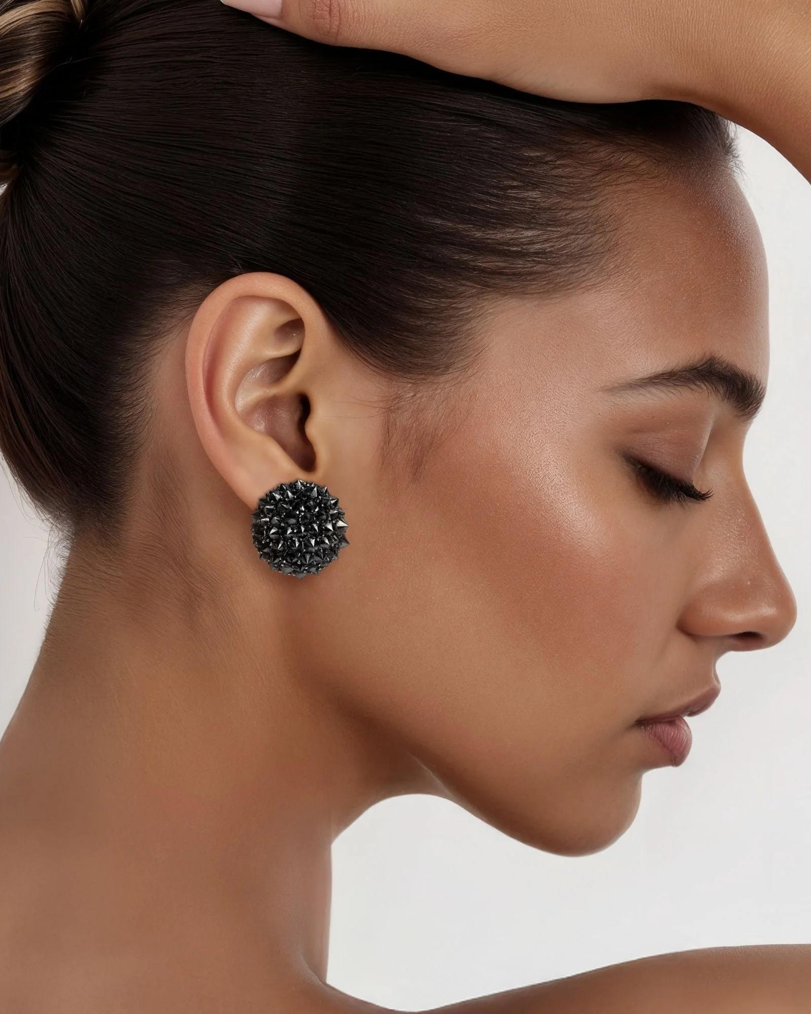 Noir Rogue Earrings - Image 4