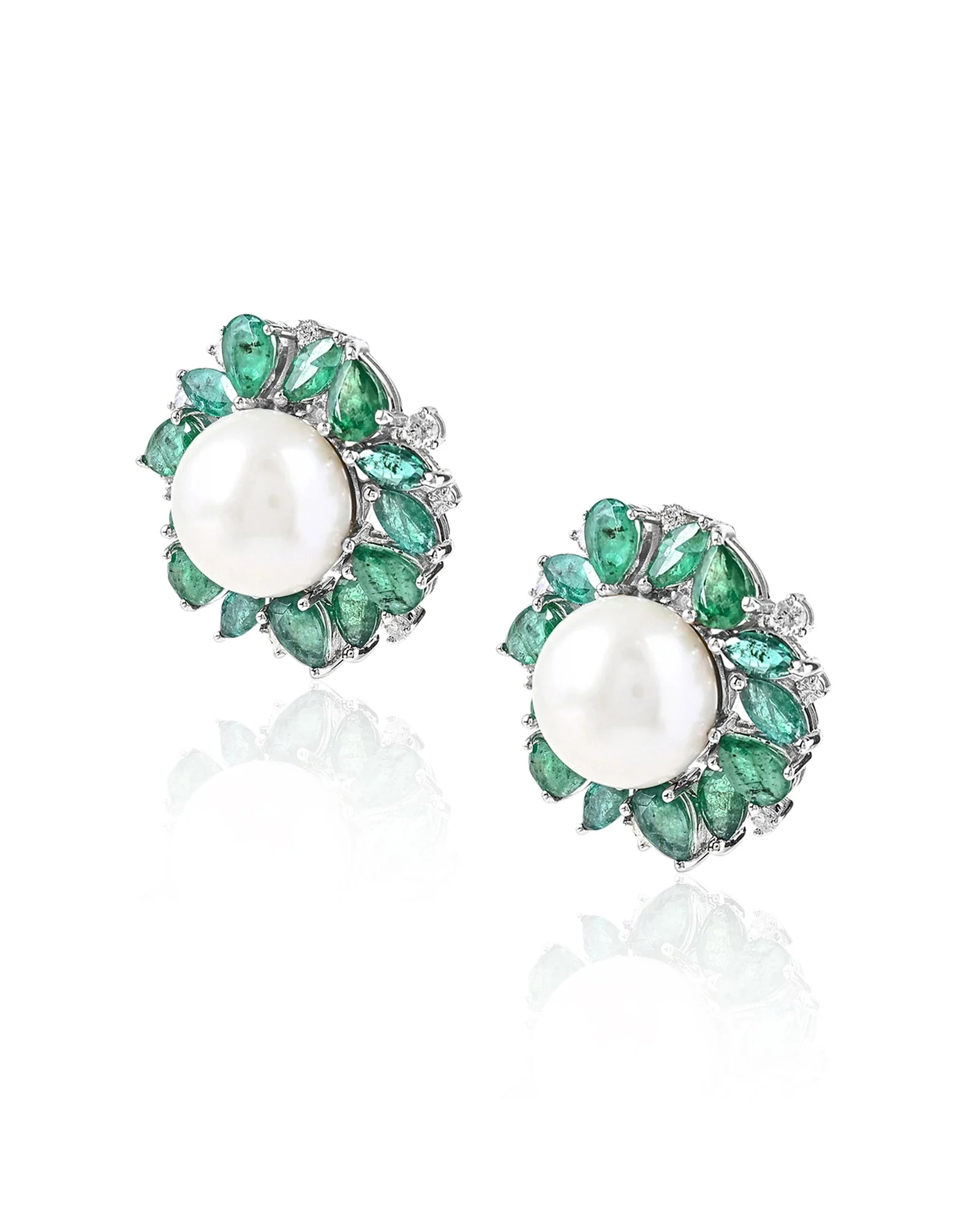 Pearl Oasis Studs - Image 3