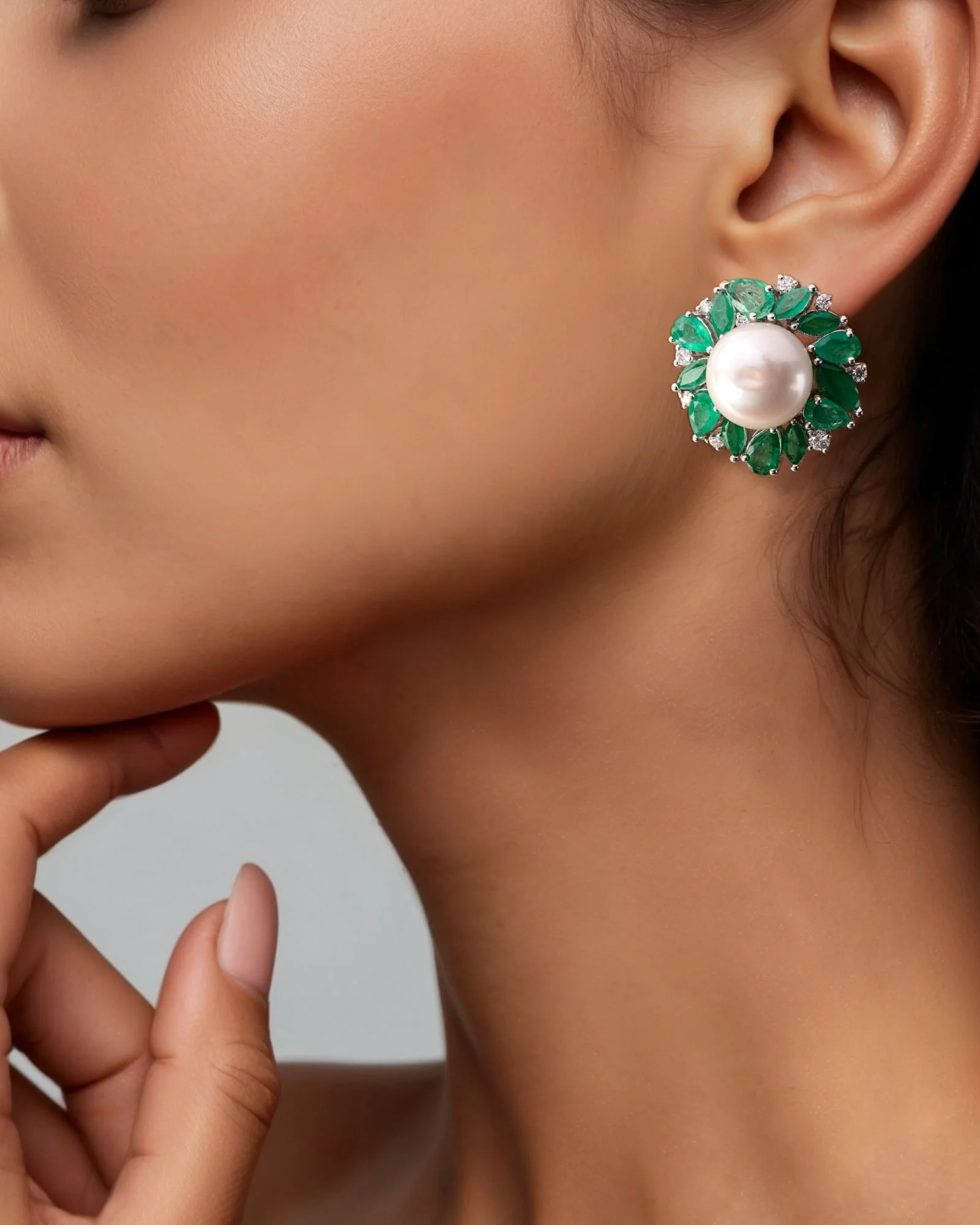 Pearl Oasis Studs - Image 4