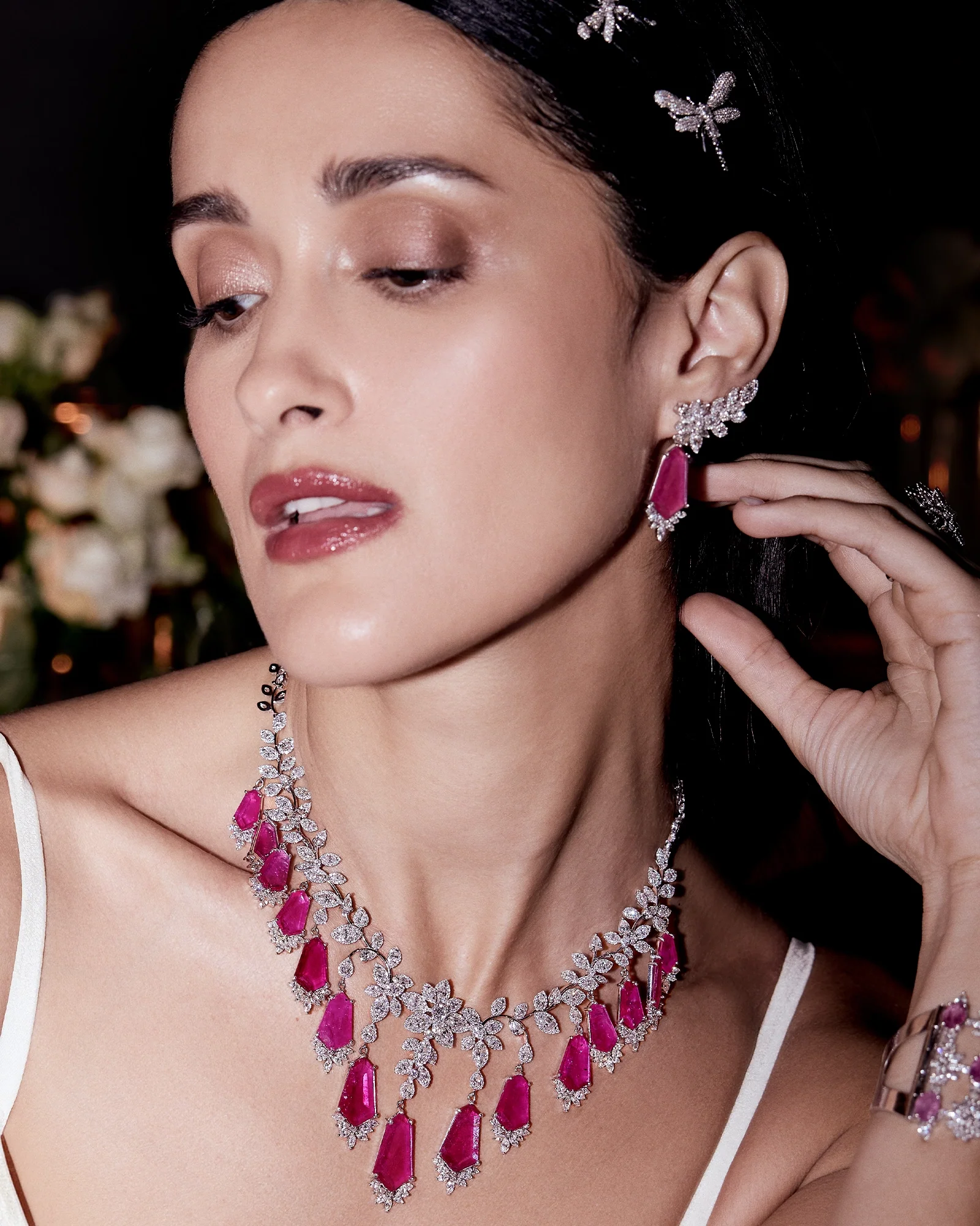 Scarlet Rouge Necklace - Image 2