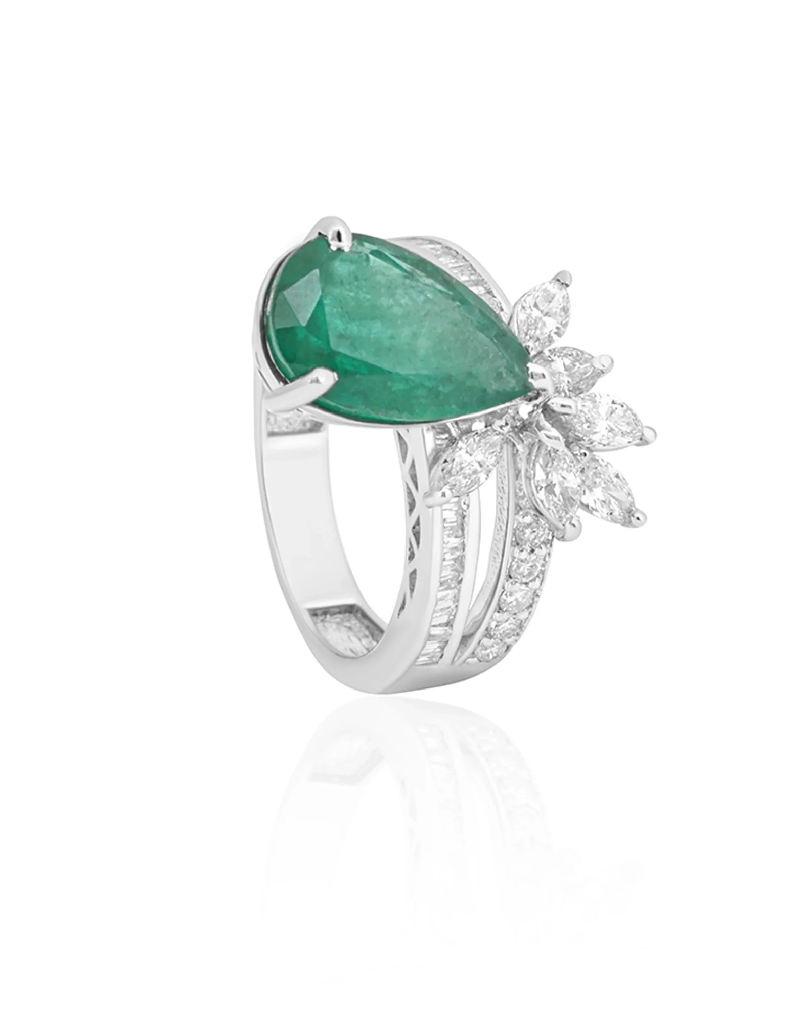 Stargazer Emerald Ring - Image 4