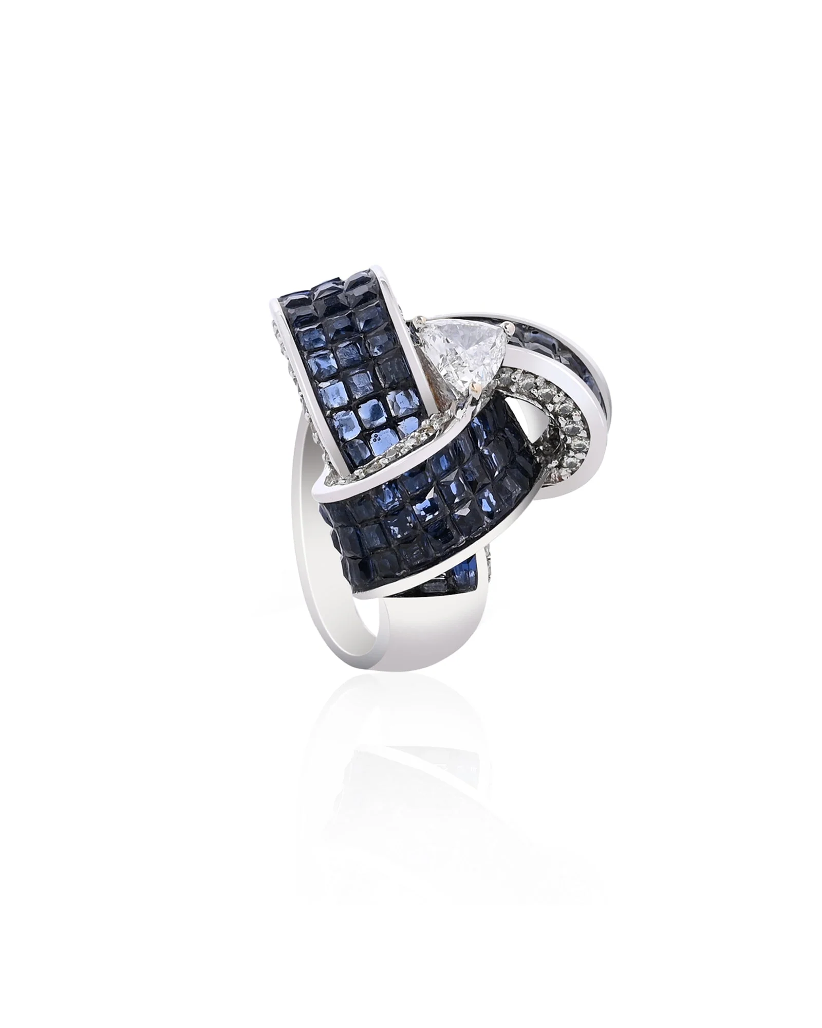Trilliant Treasure Ring - Image 4